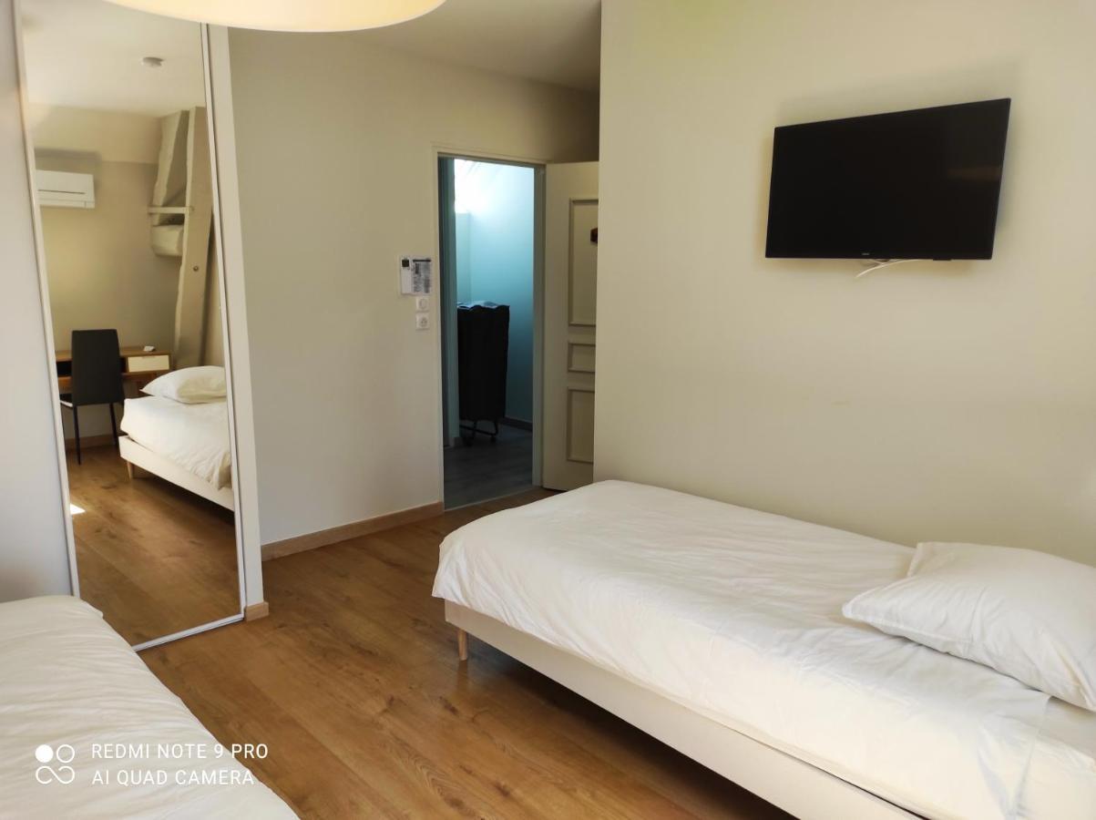 D'hotes Le Domaine Des Hirondelles Bed and breakfast *