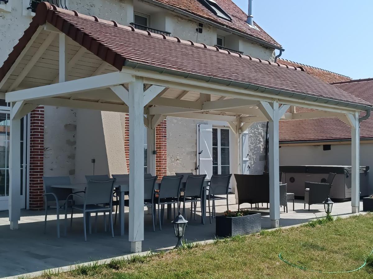 D'hotes Le Domaine Des Hirondelles Bed and breakfast